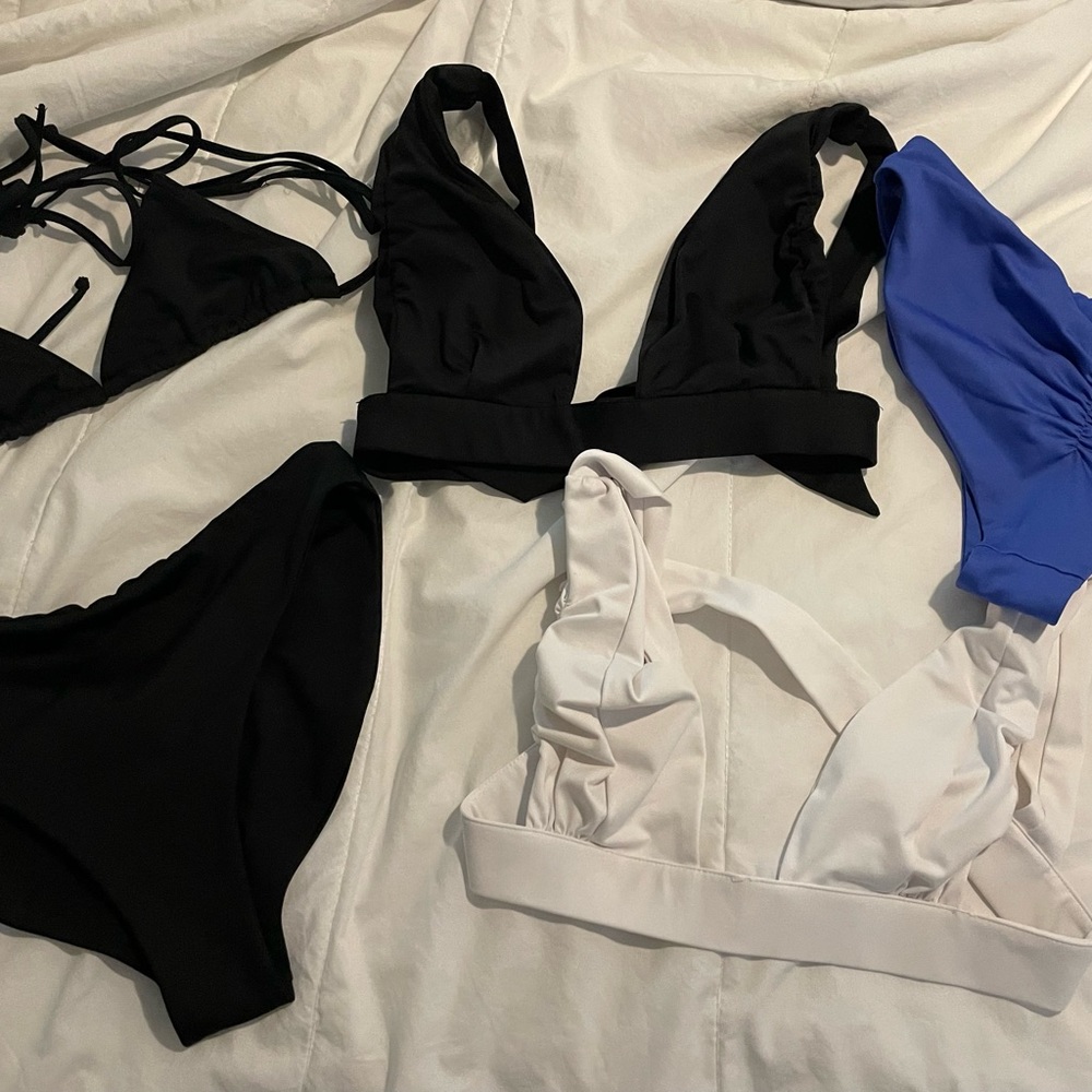 Londrebodywear - 5 bikini pieces.
